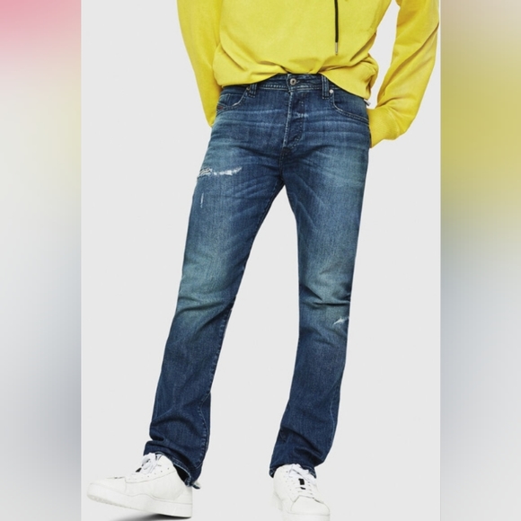 Diesel Buster Jeans - Picture 1 of 16